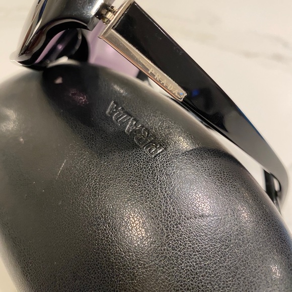 Men’s Prada sunglasses - Picture 9 of 13